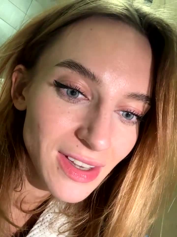 -AngelAri-